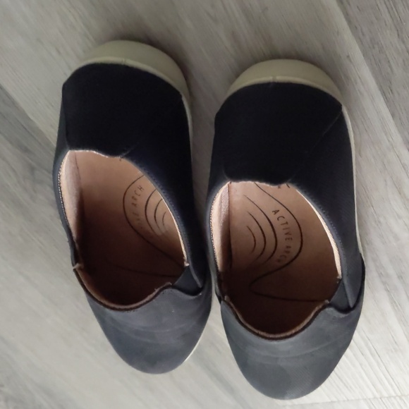 Lifestride Black Loafers 6 - Picture 4 of 5
